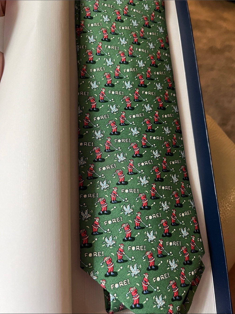 Vineyard Vines Green Novelty Golf 'FORE!' Tie with Santa Golfer! New. Silk. Men